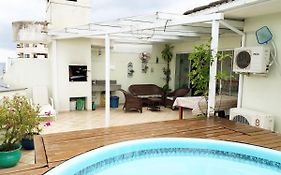 Cobertura em Canasvieiras - Vista para o Mar - 50 mtrs da Praia - Centro Canasvieiras